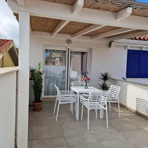 https://casa-tonia-torre-grande.in-sardinia.net